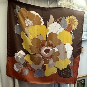 NWT TAGS  VINTAGE !!  Scarf!!!